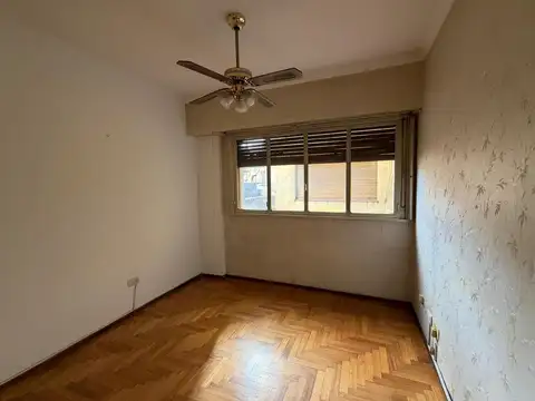 Oficina en Alquiler en Parque Chacabuco, $ 650.000