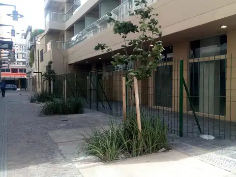 Local comercial a estrenar en Flores