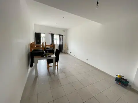 Depto Tipo Casa en Alquiler de 3 dormitorios