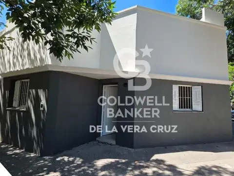 Casa refaccionada a nueva de 3 dormitorios en barrio Fomento 9 de Julio URQUIZA 4698