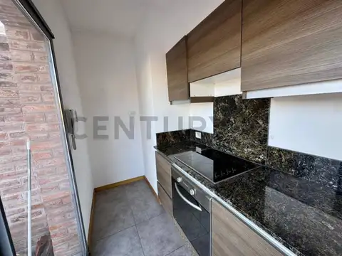Dos ambientes con balcón terraza y dormitorio en suite