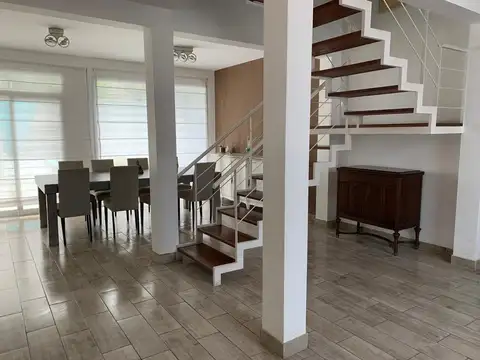 ALQUILER CASA OLIVOS 4 DORMITORIOS 