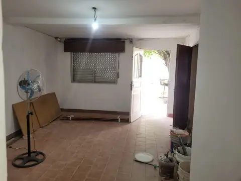 ALQUILER VIVIENDA Y TALLER DE COSTURA