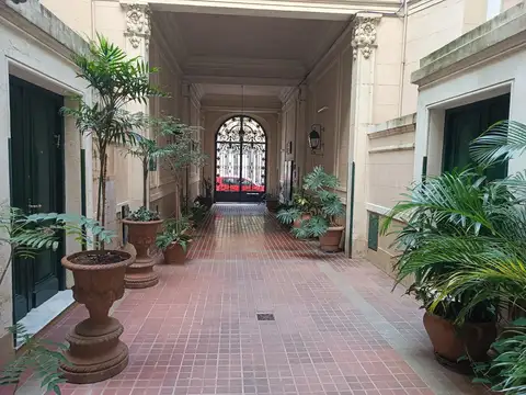 PASAJE SANTA MARINA. Depto 3 ambientes y 1/2, de 85m2.