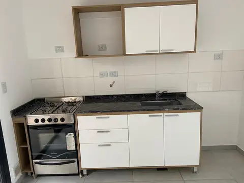 Casa en Alquiler con 2 cocheras