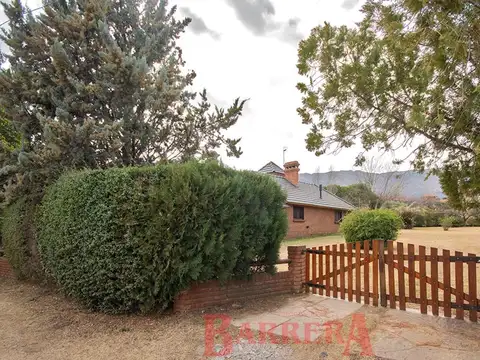 Casa en Venta con 4 cocheras