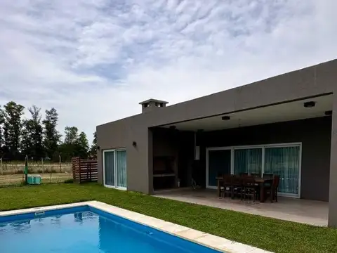 Casa 4 ambientes · Amoblada y equipada · Santo Tomás · Pilar