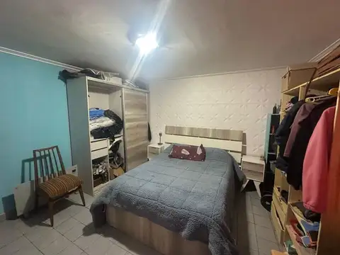 Casa 7 ambientes con 1 baño