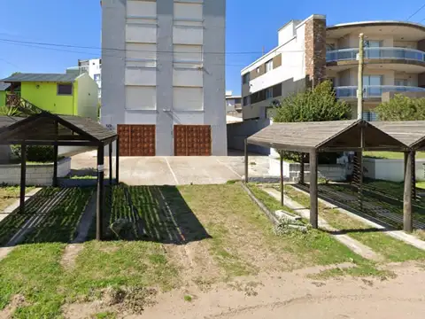 Edificio de 9 Deptos en Venta en villa Gesell