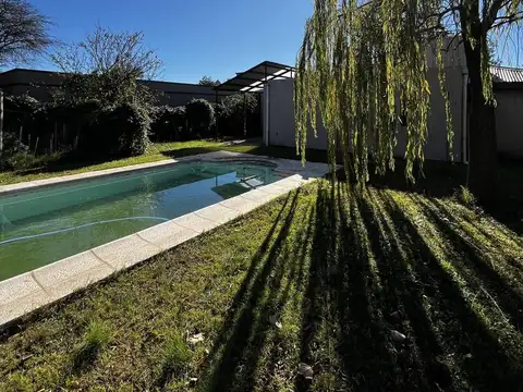 Casa 4 ambientes con 1 baño