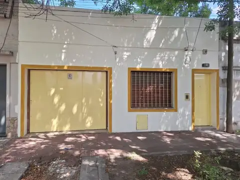 SANTIAGO 3576. 2 dormitorios. Patio. Garaje