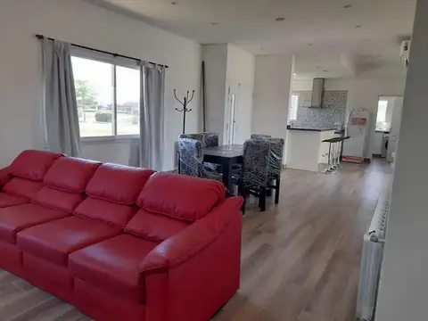 Casa en Alquiler de 3 dormitorios