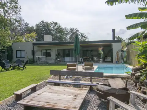 Venta casa 4 ambientes Bella Vista