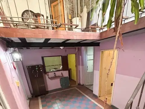 PH 4 ambientes.Muy buena ubicación. OPORTUNIDAD!