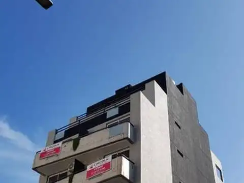 VENTA MONOAMBIENTE EN MONTE CASTRO 