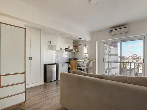 Departamento Monoambiente Luminoso Reciclado Impecable con balcon y seguridad en Barrio Norte