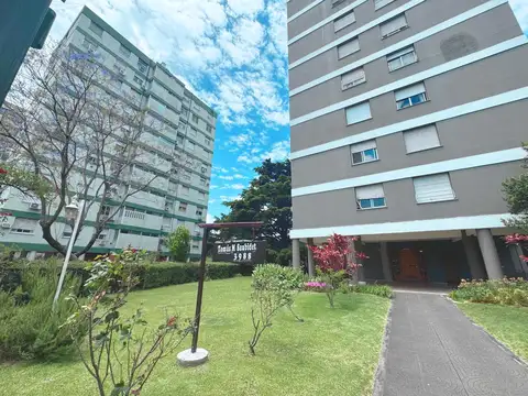 Departamento en Venta en Barrio Parque, USD 75.000