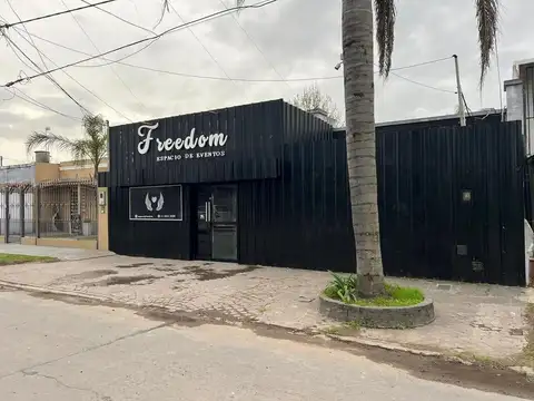 LOCAL EN VENTA A METROS DE HIPOLITO YRIGOYEN 