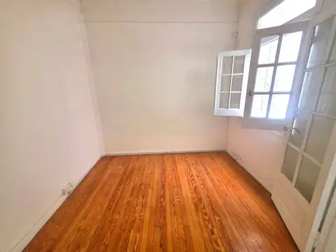 Oficina en Alquiler 73 años