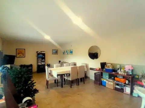 Casa 2 ambientes con 1 baño
