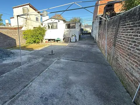 DOS CASAS EN MISMO LOTE