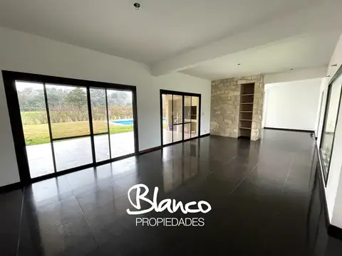 Casa en Venta en Haras Santa Maria, USD 310.000