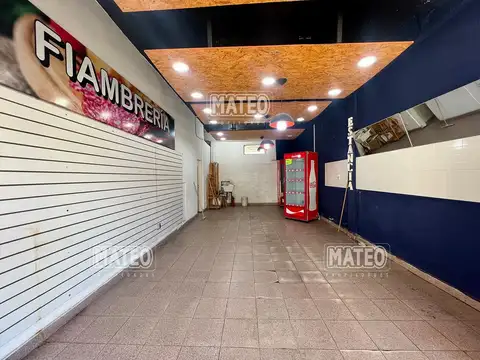 Local en Alquiler en Francisco Alvarez, $ 1.200.000