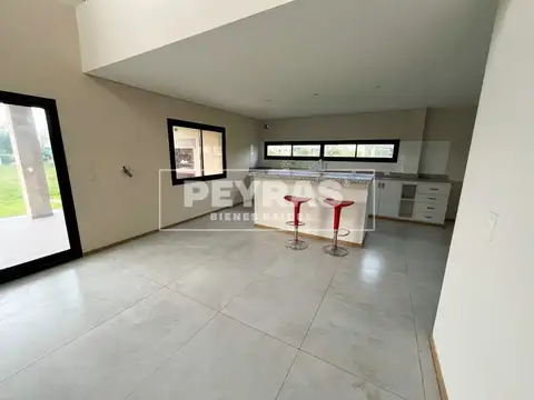 Casa a Estrenar - Club de Campo La Martona - 3 Dormitorios - Pileta - Parrilla