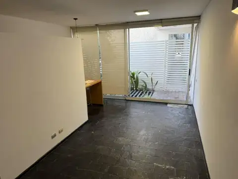 Duplex Interno con Patio y Terraza en Abasto