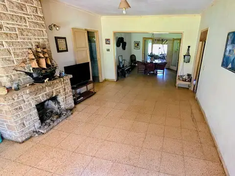 Casa 6 ambientes con 3 baños