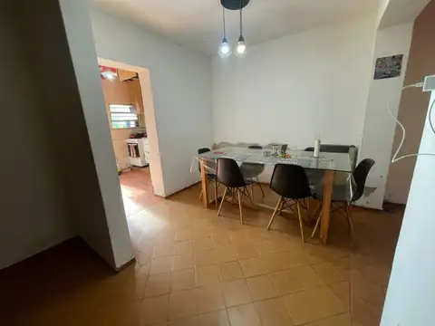 Casa 4 ambientes con 1 baño
