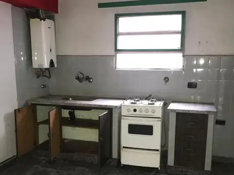 Casa 5 ambientes con 2 baños