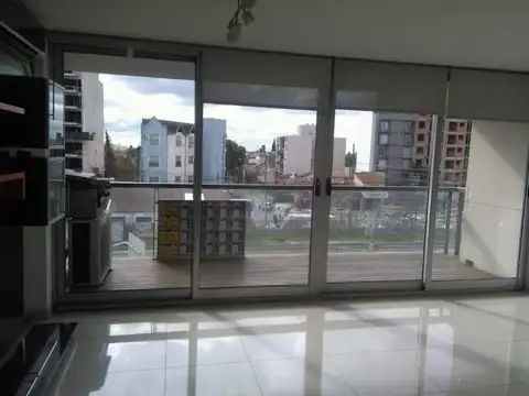 Reconquista 100, Piso 3