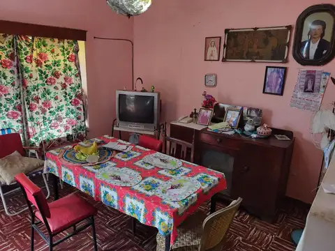 Casa 3 ambientes con 1 baño