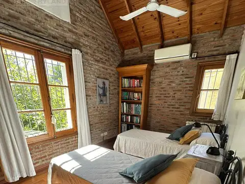 Casa en Alquiler Temporal con 2 cocheras