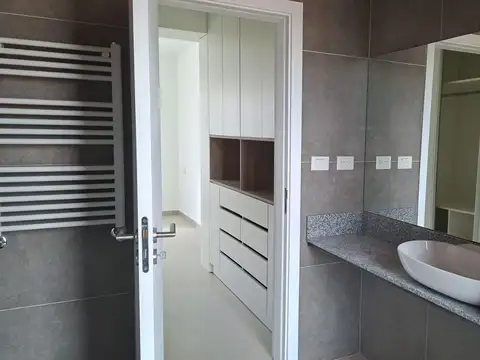 Departamento en Alquiler con 1 cocheras