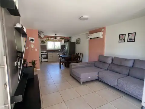 Depto Tipo Casa en Venta con 1 cocheras