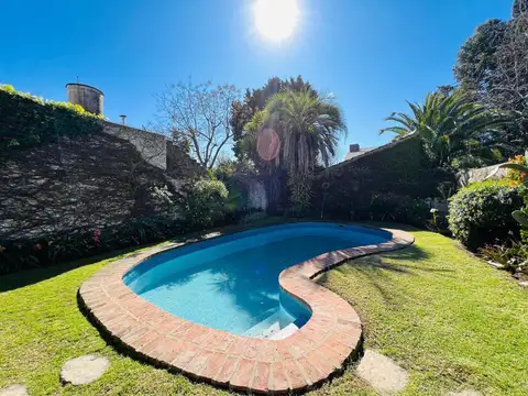 Departamento 2 ambientes con cochera en venta en Martinez