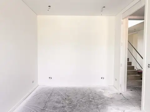 Casa 7 ambientes con 5 baños