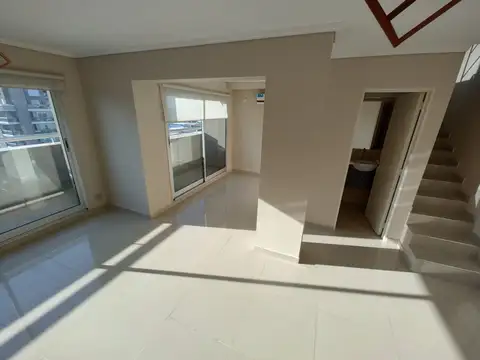 Departamento en Alquiler con 1 cocheras