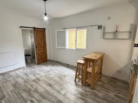 Monoambiente 18 m², 1er Piso Lateral - Bogado y Lambaré