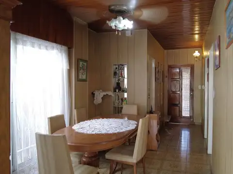 Casa 4 ambientes con 1 baño