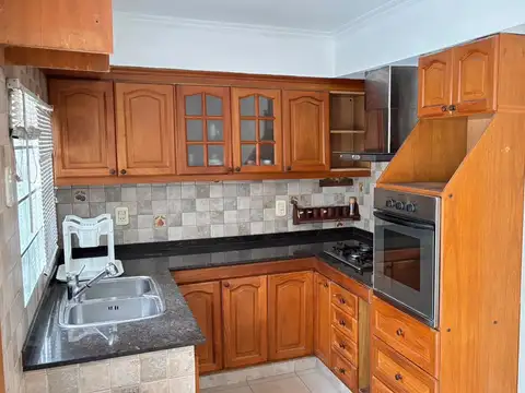 Casa 3 ambientes con 1 baño
