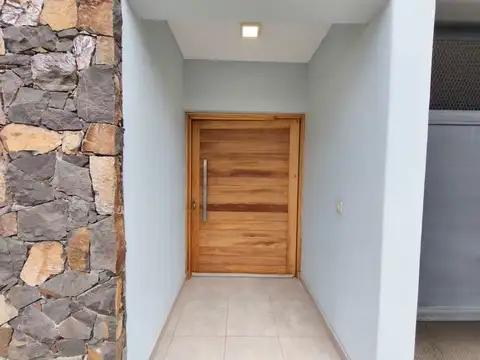 Casa en Alquiler de 2 dormitorios