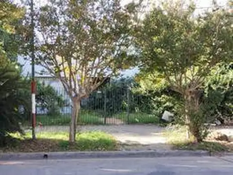 Terreno ubicado en el casco de La Plata, provincia de Buenos Aires.