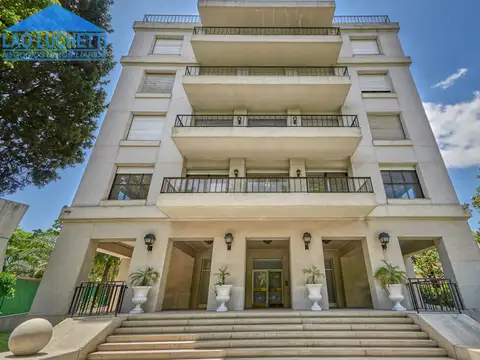 EDIFICIO HISTORICO. Categoria-Excelencia-Unico. Belgrano R.