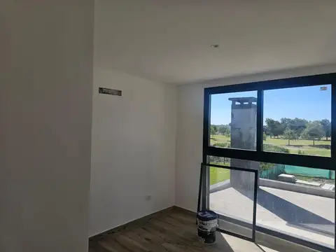 Casa 4 ambientes con 4 baños