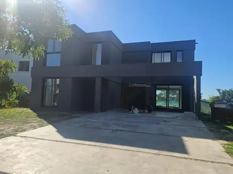 Casa en Venta - El Cantón, barrio Golf