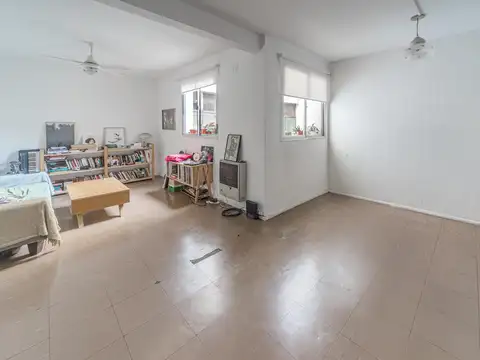 Venta Departamento de 3 ambientes en colegiales