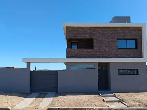 CASA EN VENTA EN SALTO, BUENOS AIRES 